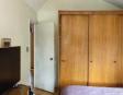 Casa en venta en sector Puertas del Sol, Puerto Montt, 5 dormitorios, 5 baños, 2 salas de estar, living-comedor, cocina, loggia y bodegas. Excelente ubicación y amplios espacios interiores. ¡Contáctanos para más información y agendar una visita!